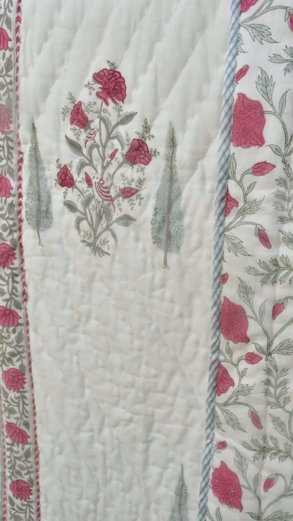 Lovely  Pink Buta With Cypress Leaf Single Quilt Online