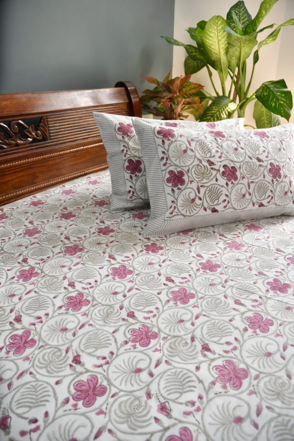 Hibiscus Bloom Bedsheet: Hand-Blocked Paradise for Your Bedroom (Jaipur, India) Online