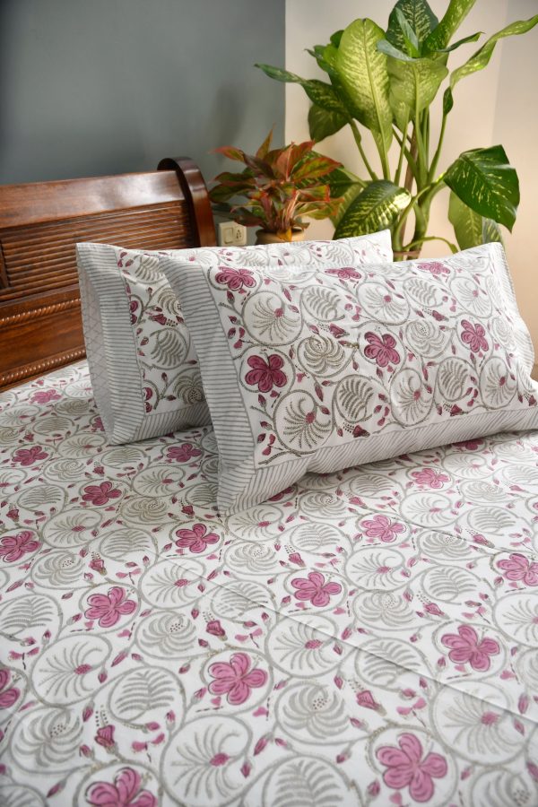 Hibiscus Bloom Bedsheet: Hand-Blocked Paradise for Your Bedroom (Jaipur, India) Online